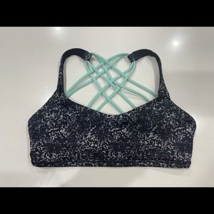 Lululemon Free To Be Bra